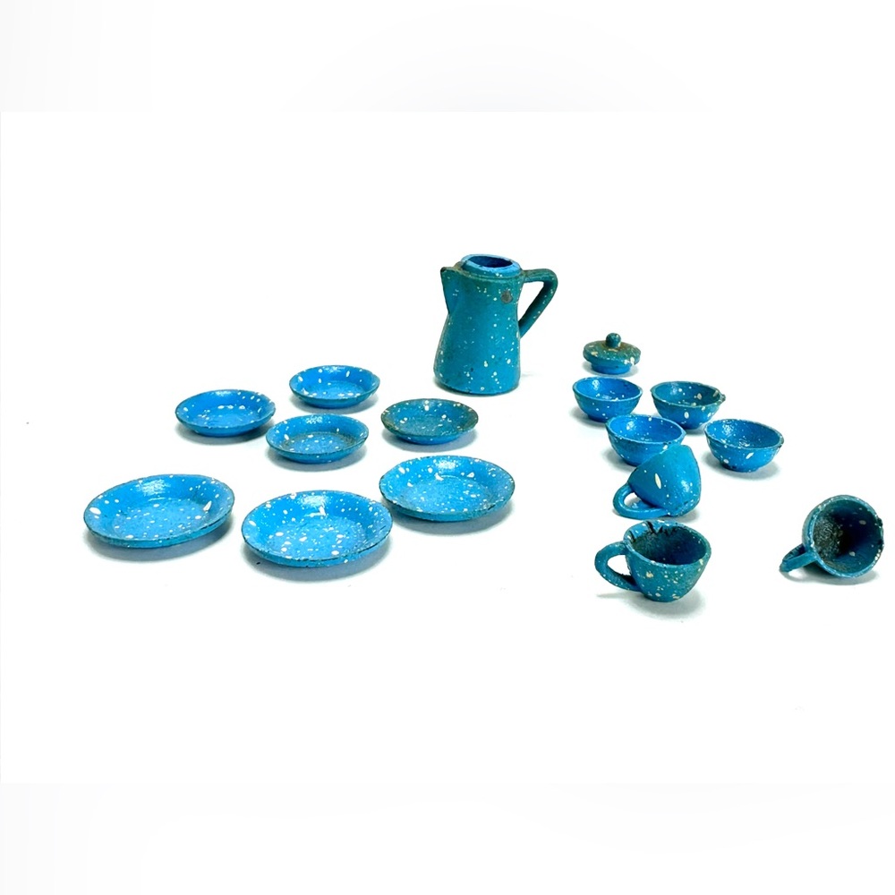Vintage Dollhouse Miniature Blue Speckled Enamelware Dinning Set 1:12 Scale